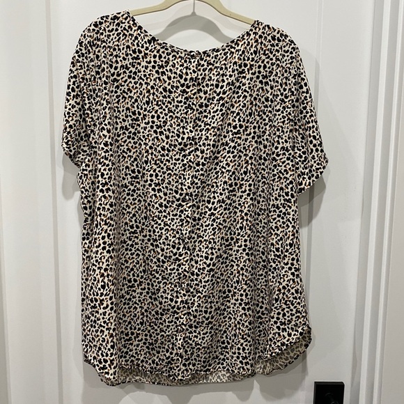 Button Back Blouse - Picture 6 of 9